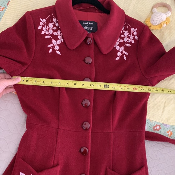 ModCloth x Collectif Coat Small UK 10 Vintage-Inspired Embroidered Cranberry - Picture 12 of 16